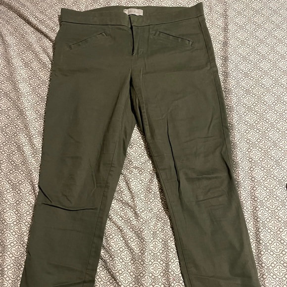 Gap ultra skinny olive green pants! - Picture 2 of 4